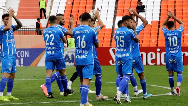 Godoy Cruz se despidió de sus hinchas en el Malvinas Argentinas y jugará su último partido ante Racing en Avellaneda.