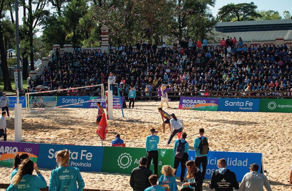 Inauguran un multiespacio para deportes de arena en el Parque Independencia