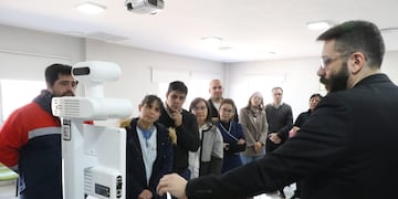 La herramienta, incorporada sin costo para la provincia, permitirá consultas en tiempo real con especialistas internacionales y potenciará la atención pediátrica compleja.