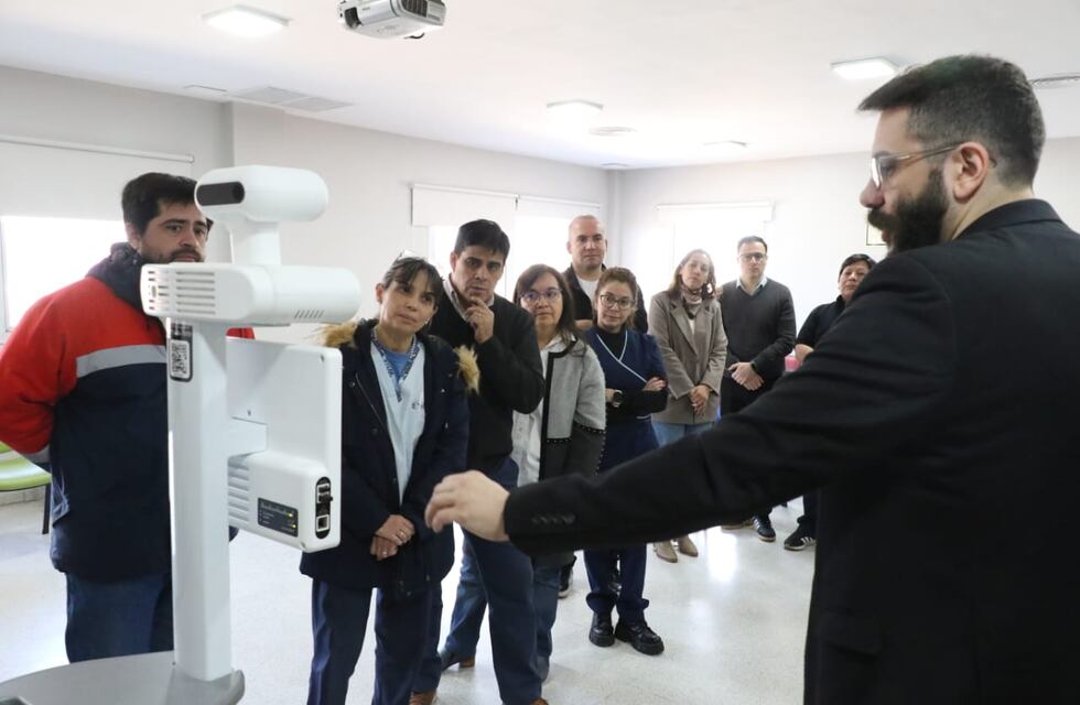 Un robot de telemedicina revoluciona la atención en el Hospital del Niño Jesús