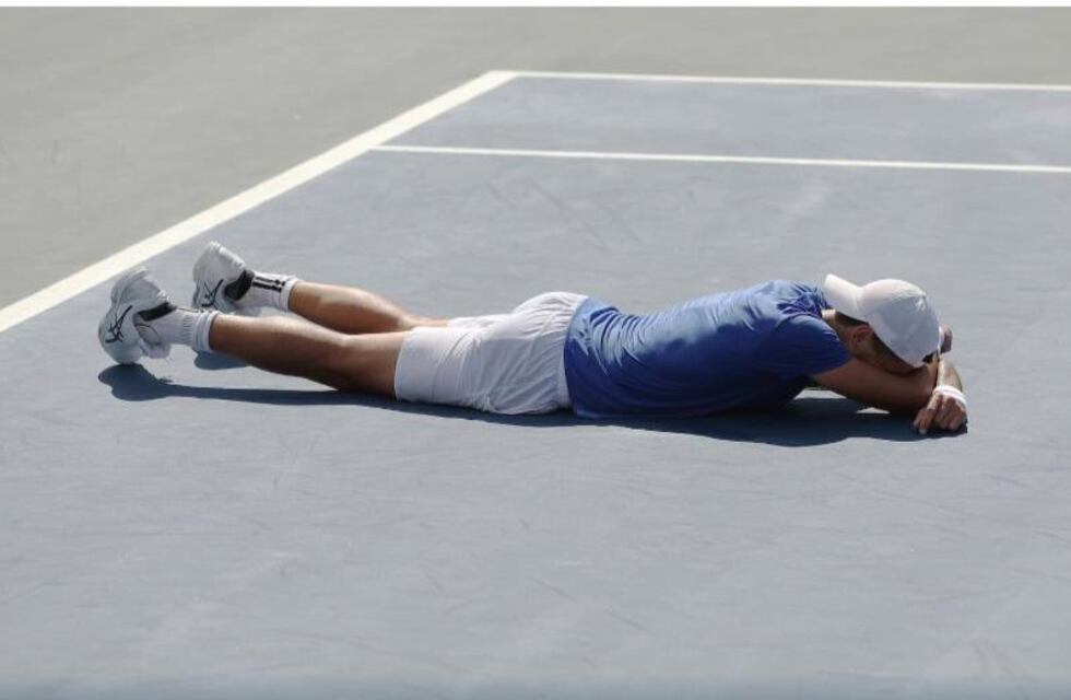 Conocé al tenista cordobés que tiene un solo sponsor y avanza a paso firme en el US Open