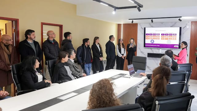 El Ministerio de Desarrollo Económico y Producción presentó oficialmente el Hub de Inversiones, "una iniciativa que marca un hito en la política de promoción económica de la provincia", se dijo en la ocasión.