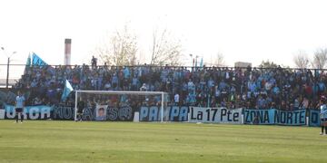 Los hinchas de Belgrano ocuparon mil lugares en la visita a Madryn. Y estarán en Mar del Plata (Prensa Belgrano).