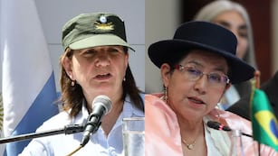Patricia Bullrich, ministra de Seguridad de Argentina (izq.) - Celinda Sosa, canciller de Bolivia.