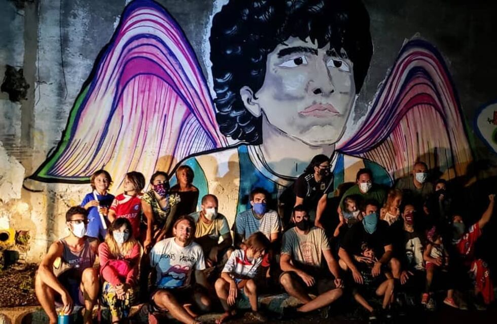 Murales para Diego: “Con vos aprendimos a ganarle a los poderosos”