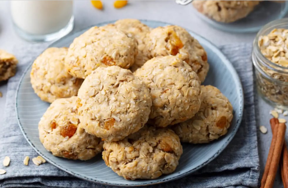 Sin harina y llenas de energía: receta de galletas de avena y miel fácil, rápido y con pocos ingredientes