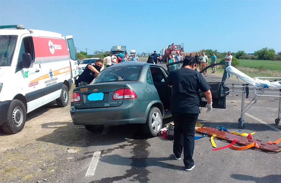 Brutal choque en cruce de rutas entrerrianas: falleció una mujer
