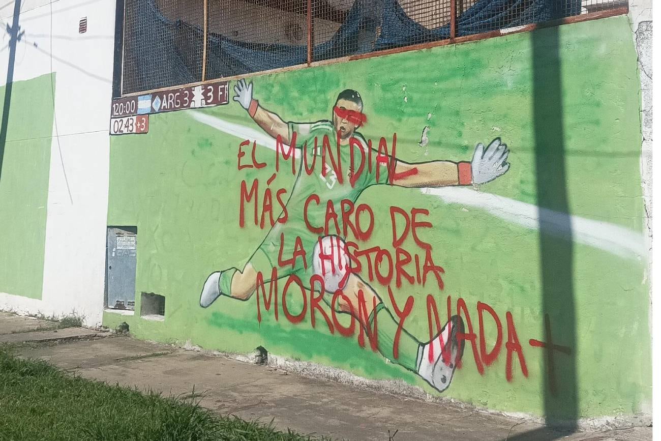 Los murales vandalizados de la selección campeona del mundo (X)