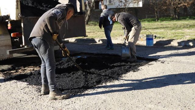 Iniciaron trabajos de reparación de calles en el barrio ATE V