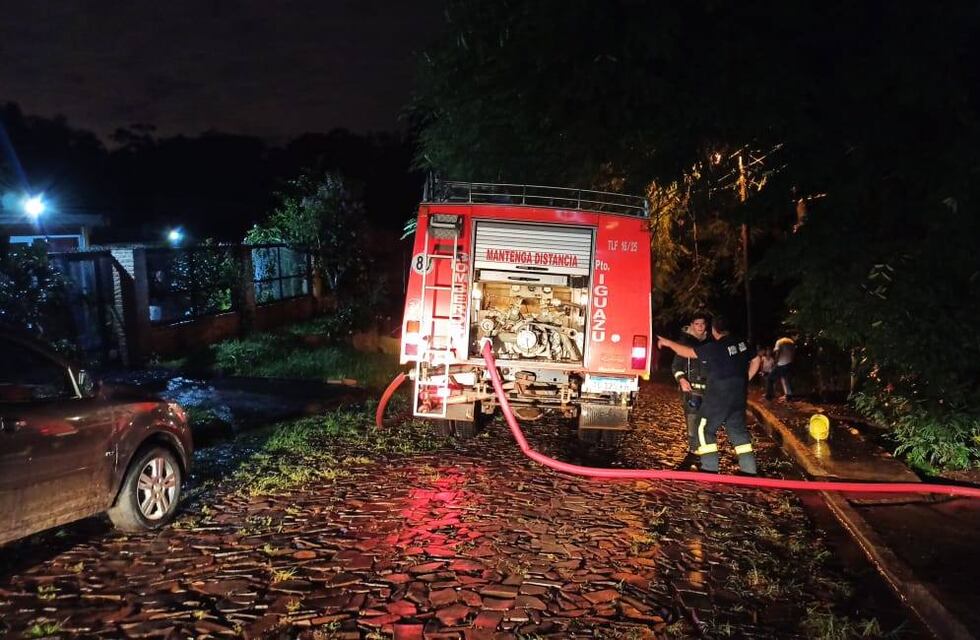 Iguazú: bomberos sofocaron un incendio