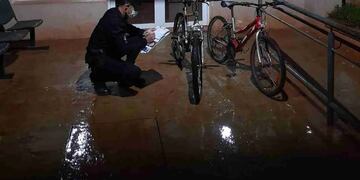 Dos menores demorados y bicicletas recuperadas en Oberá.