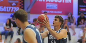 Fernando Martina, una garantía para Independiente de Oliva frente a Argentina de Junín en la Liga Nacional. (Prensa Independiente)