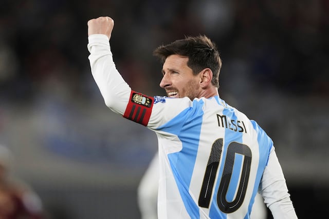 Lionel Messi festejando su segundo gol ante Venezuela. (AP)