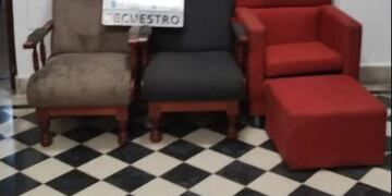 en tres allanamientos secuestran sillas y sillones  en el marco de una investigación