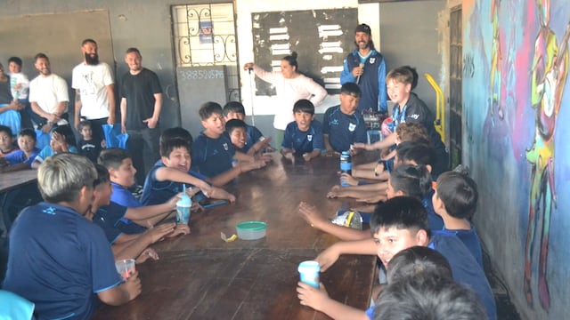 Mucho entusiasmo y diversión fueron la constante en el festejo que preparó la dirigencia de Gimnasia y Esgrima de Jujuy para los chicos que son parte de las actividades del club.