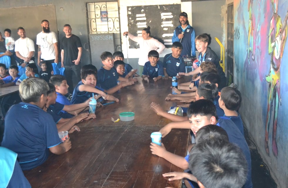 Los “cachorros” también festejan: Gimnasia de Jujuy agasajó a los más chicos del club