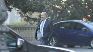 El ministro de Desregulación y Transformación del Estado, Federico Sturzenegger, al ingresar a la Casa Rosada (Foto: Federico López Claro)