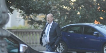 El ministro de Desregulación y Transformación del Estado, Federico Sturzenegger, al ingresar a la Casa Rosada (Foto: Federico López Claro)