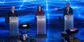 Los tres candidatos presidenciales, en el debate televisivo.