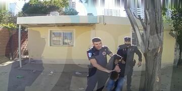 La Policía detuvo a uno de los delincuentes tras una intensa persecución.