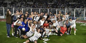 Juniors campeón en la Liga Cordobesa, después de 18 años. (Fotos de Facundo Luque)