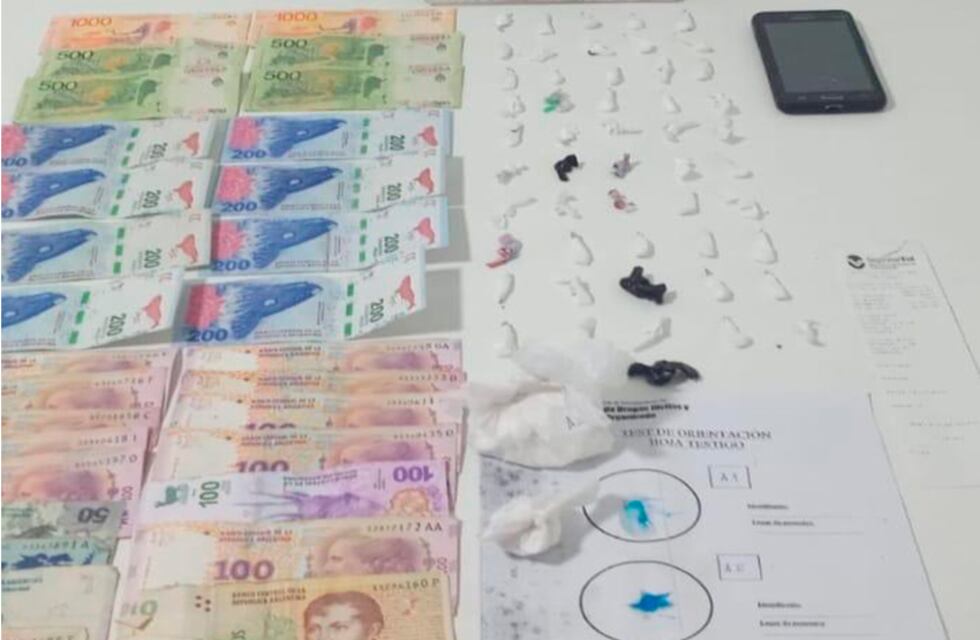 Lo pararon en un control de rutina y le descubrieron 51 envoltorios de cocaína