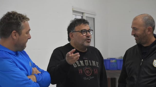 Ricardo Pancaldo, junto con la dirigencia de Atlético de Rafaela