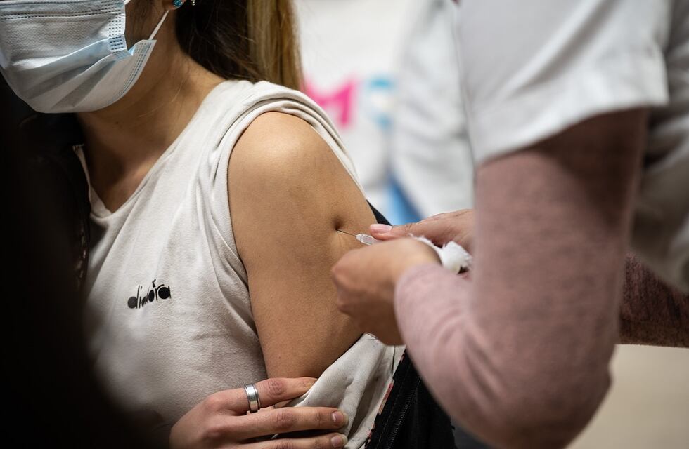 Cómo será la combinación de vacunas y por qué algunos dudan de su eficacia