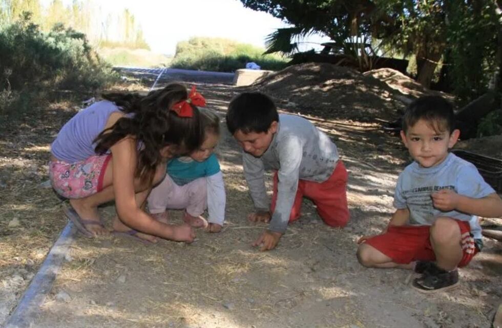 Con terapia y sin salir a la calle, así es la vida del niño sanjuanino que cayó de un tren y perdió sus pies