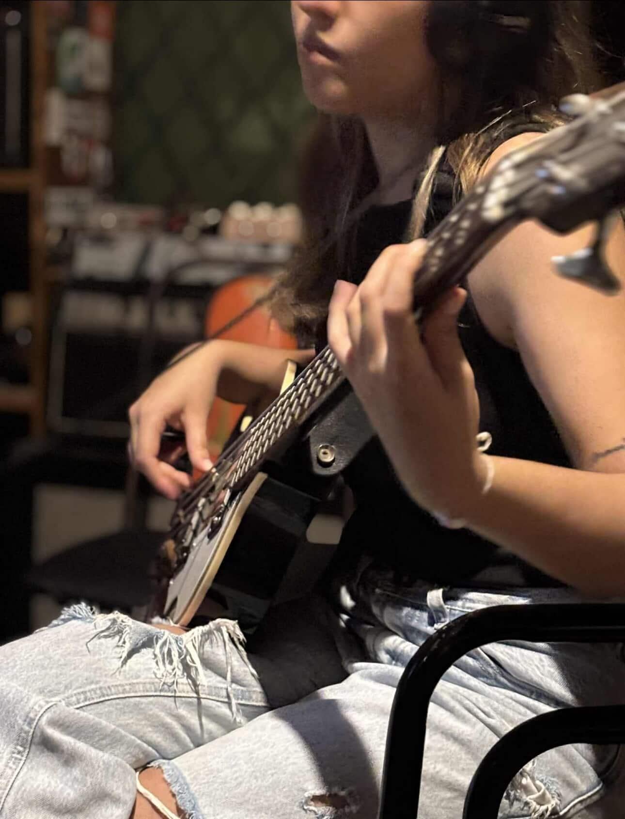 Dave Scharff, músico nacido en Arroyito, presentó el proyecto “Sherydan”