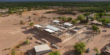 La obra, con un 60% de avance, contará con 12 aulas y un taller, y podría albergar al IES local.