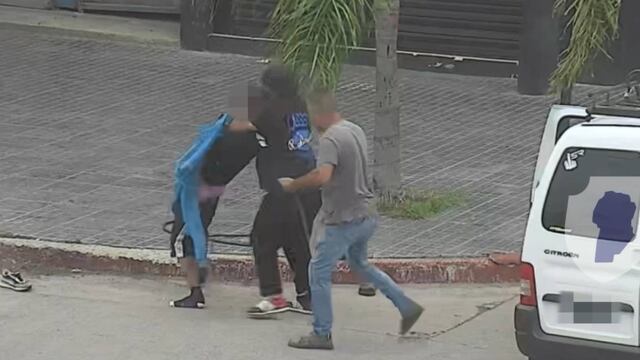 Sospechoso de robo atrapado por vecinos en barrio General Mosconi de Córdoba Capital (Policía).