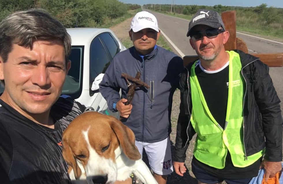 Caminó 280 kilómetros hasta la Catedral de Salta para pedir que termine la pandemia