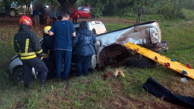 Accidente vial en Guaraní dejó como saldo a tres lesionados.