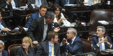 Diputados de Hacemos Coalición Federal en el debate de la "ley ómnibus" (Foto: Federico López Claro)