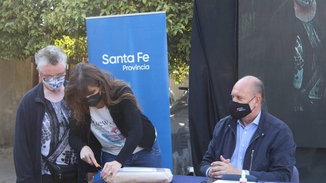 Omar Perotti encabezó la licitación de la ampliación de la Avenida Luis Fanti