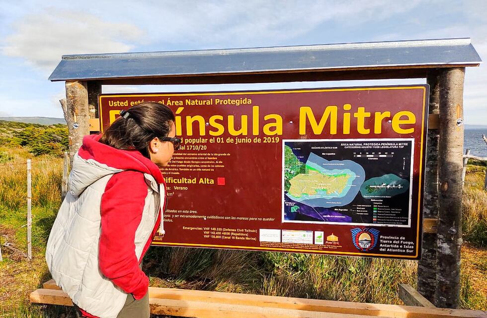 Colocaron nueva cartelería informativa en Península Mitre