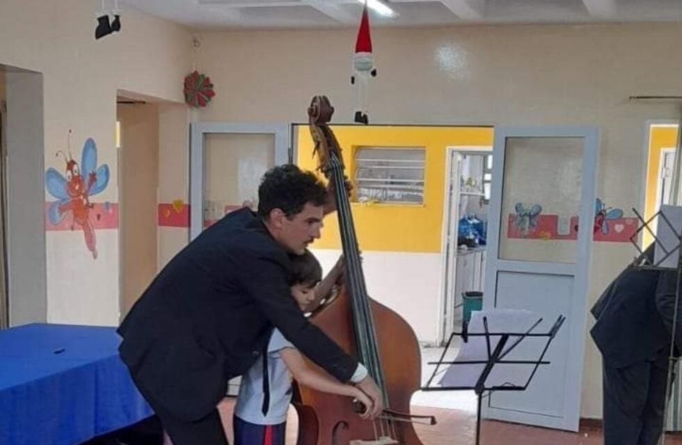 La Camerata Catamarca en la Casa Cuna y el Hospital de Niños