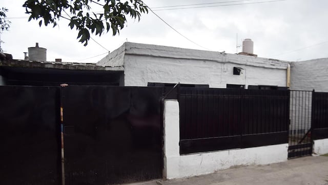 Se derrumbó una casa en Villa El Libertador. Calle Sobremonte al 5700. No hay heridos. (Pedro Castillo)