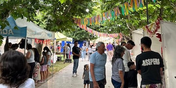 Gonzales Chaves celebró la Feria de Emprendedores – Especial Navidad