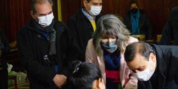 Entrega de Tarjetas Alimentar: participaron el Gobernador y el Intendente de Posadas.