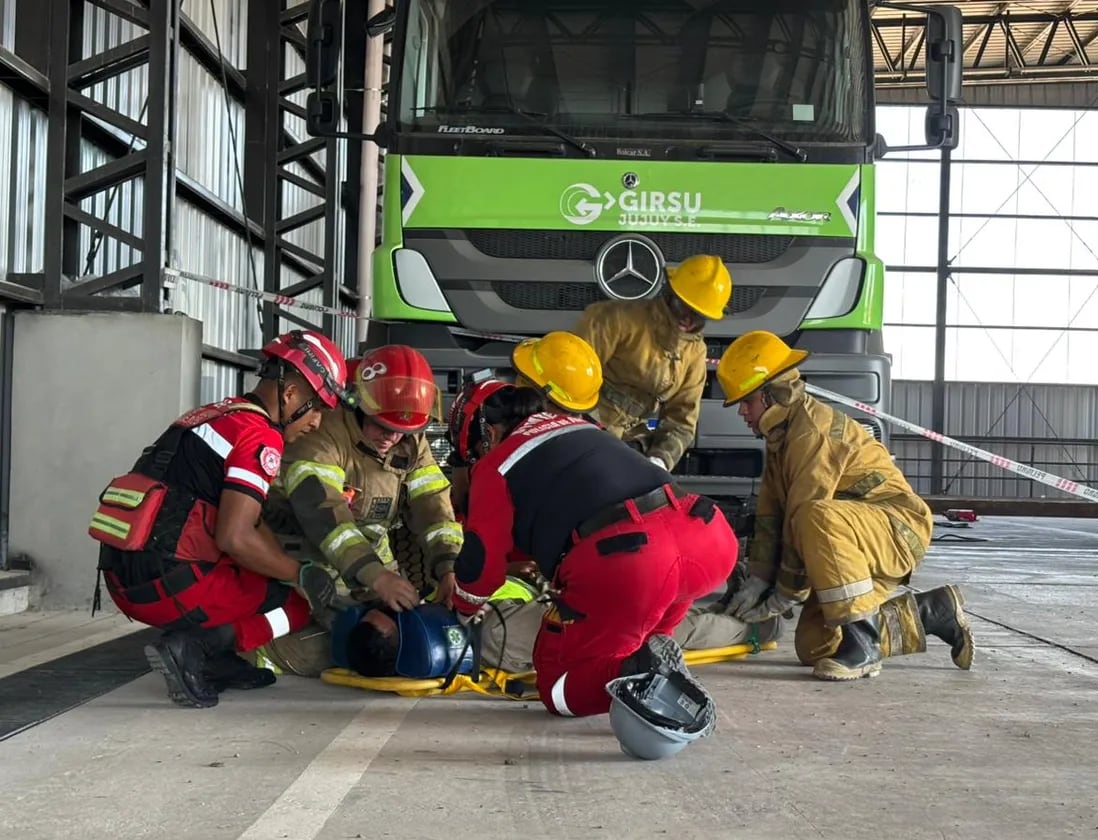 El operativo midió y ajustó protocolos, tiempos de actuación, y reforzó la coordinación entre equipos de GIRSU Jujuy e instituciones provinciales y municipales clave para gestionar cualquier emergencia.