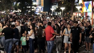Villa Carlos Paz desbordó de turistas en la Semana Santa (La Voz).
