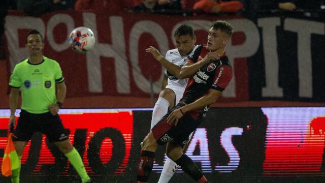 Gonzalo Bergessio ingresó como titular en el equipo de Claudio Spontón.