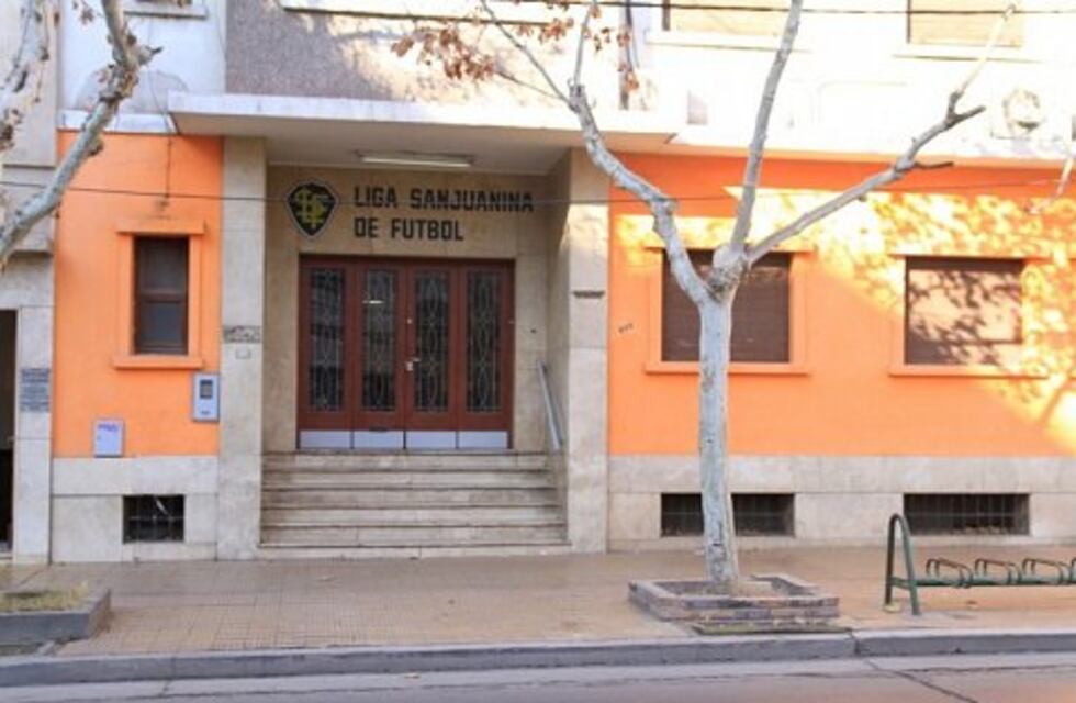 Polémica en el fútbol sanjuanino: exigirán examen de testosterona a jugadoras trans