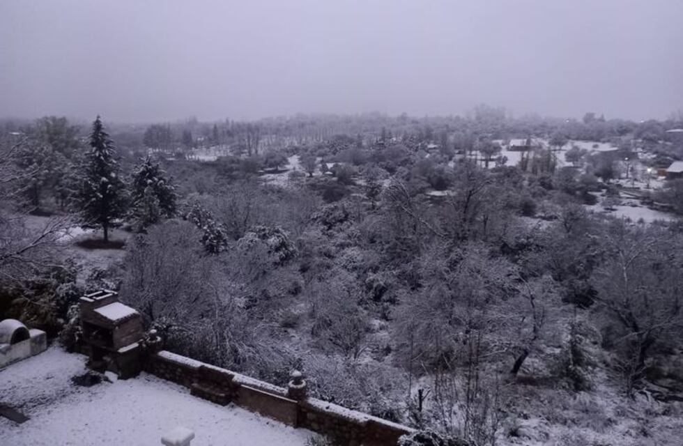 Importante caída de nieve en Traslasierra