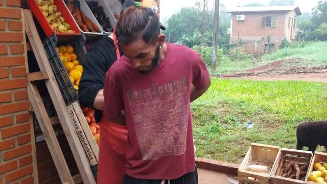 Joven terminó detenido tras sustraer un celular en Eldorado.