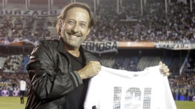 Los famosos hinchas de Racing: desde John Lennon, Al Pacino, Zuckerberg hasta Gustavo Cerati.