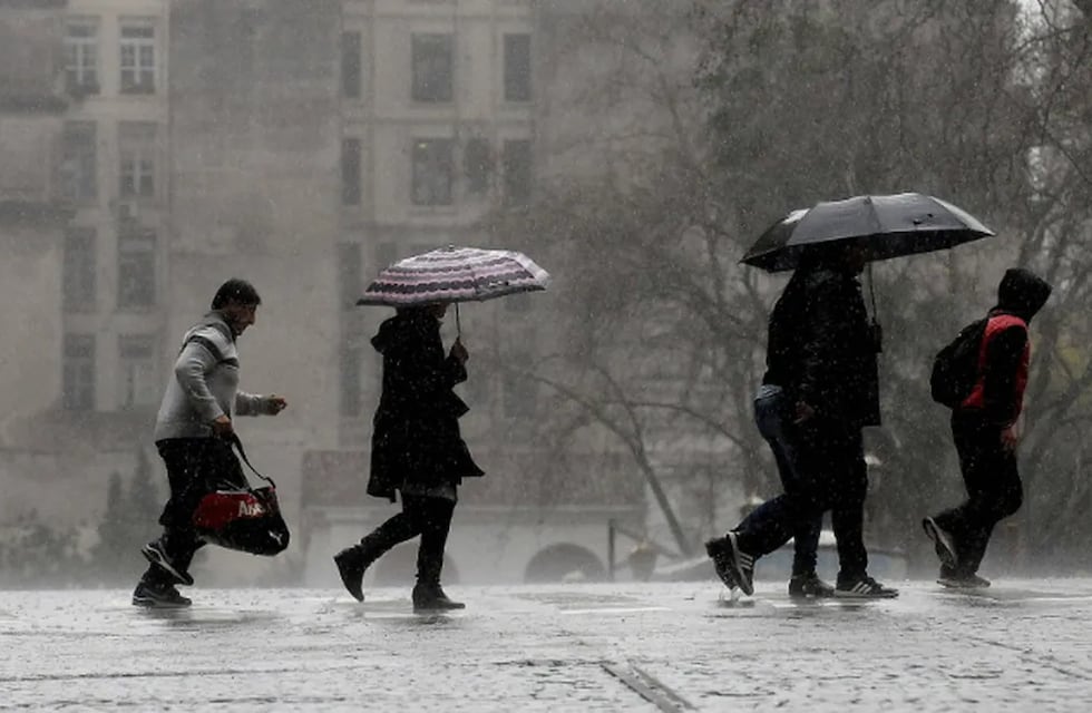 Vuelve el agua a Buenos Aires: qué día de la semana llueve, según el SMN