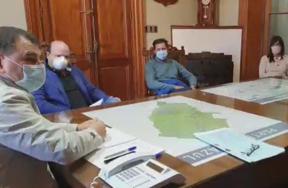 Bertellys se reunió con comerciantes azuleños